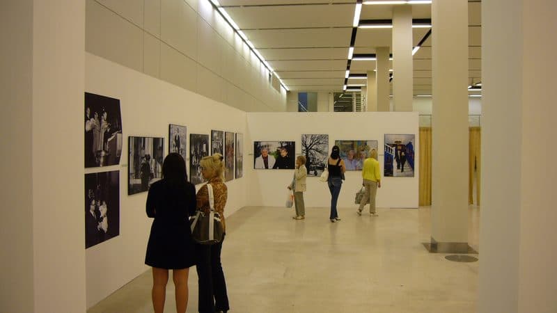 釧路の街中に展示された現代アート作品