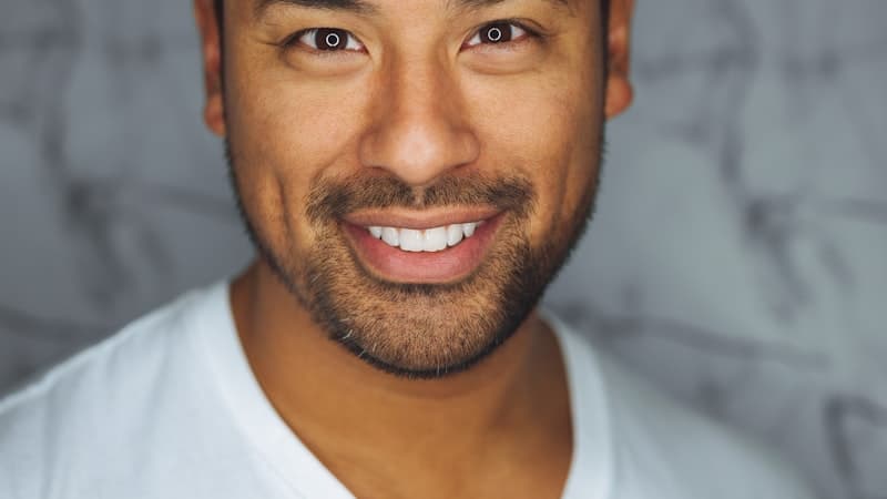 紅葉に染まる阿寒湖畔の秋景色