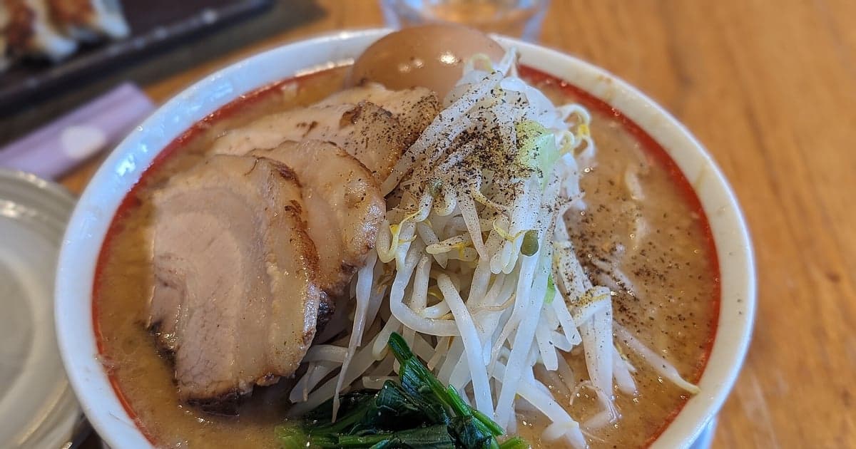弟子屈ラーメン総本店の看板メニュー・魚介しぼり醤油ラーメン