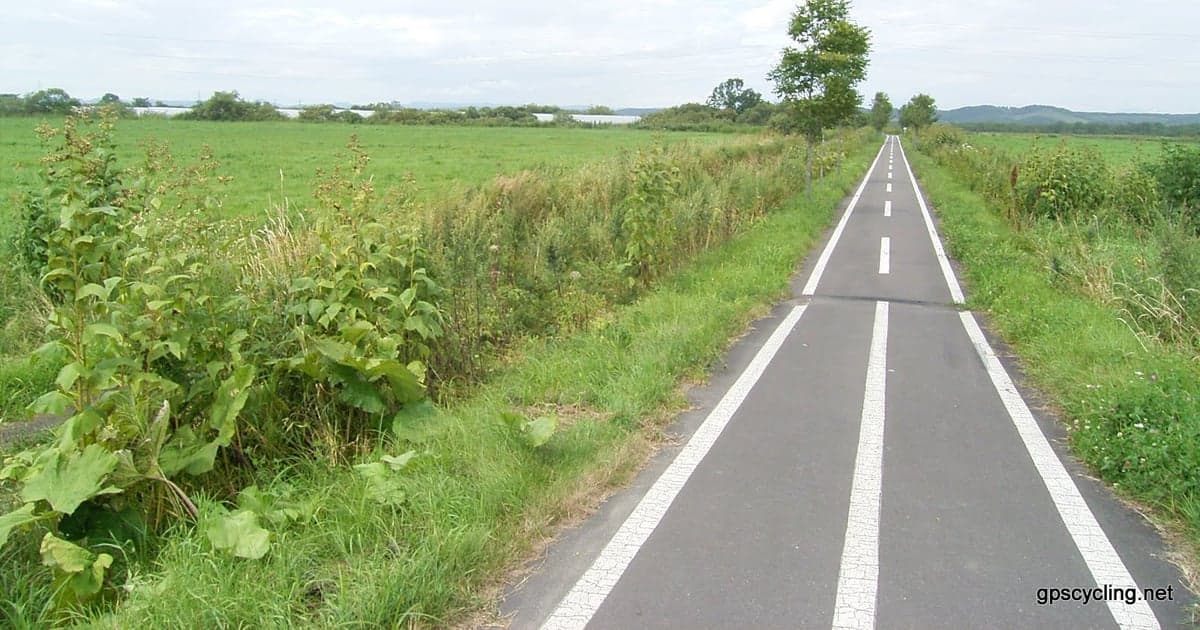 釧路湿原を横断するドライブコース